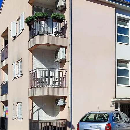 Apartment Studio Sanja With Balcony Rovinj